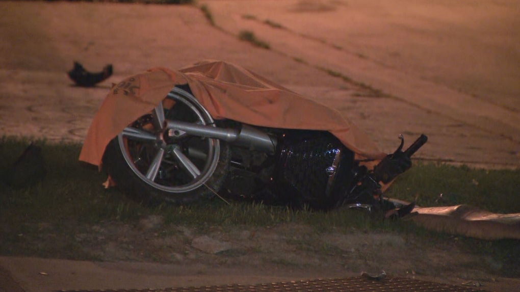 Male motorcyclist dead after crash in Toronto