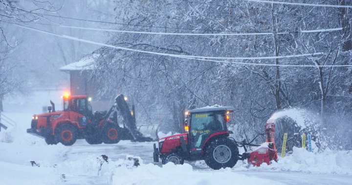 IN PHOTOS: Snowfall blankets parts of Canada as storm moves east