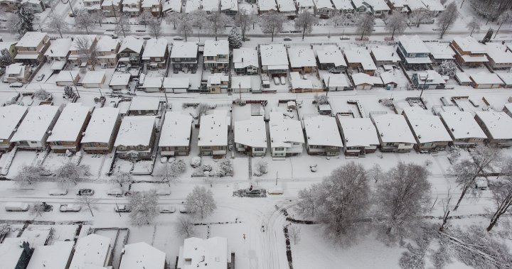 Holiday storm looms as winter kicks off in Canada. What can we expect?