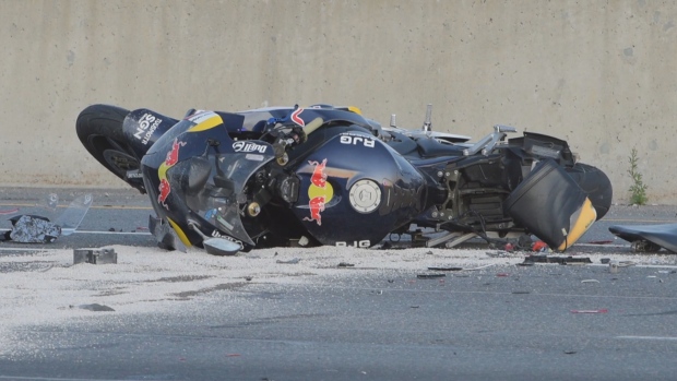 Motorcyclist dies in hospital after 3-vehicle crash on QEW