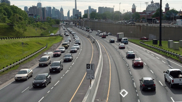 Minister says single-rider motorcycles could soon use HOV lanes in Ontario
