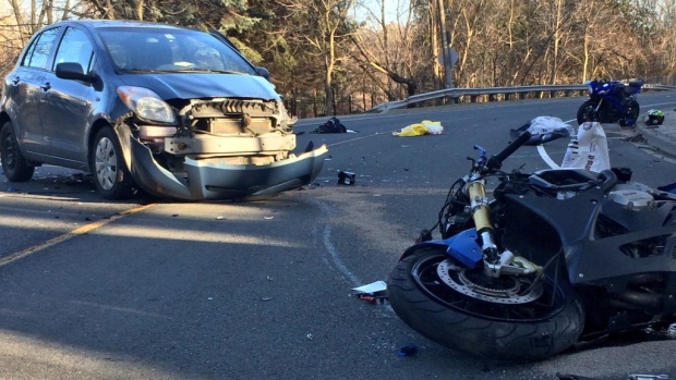 Motorcyclist in life-threatening condition after Mississauga crash