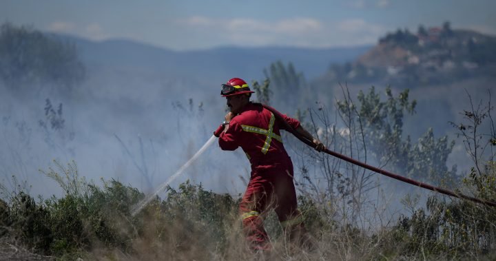 Volunteer firefighters are crucial in wildfire battle. Does Canada have enough? – National