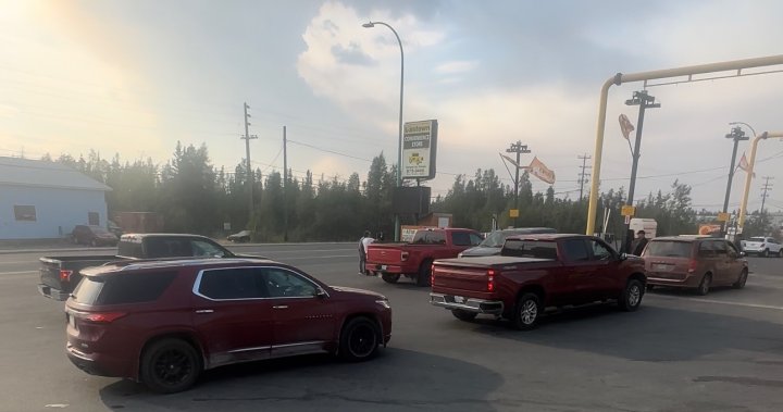 City of Yellowknife ordered to evacuate due to nearby N.W.T. wildfires