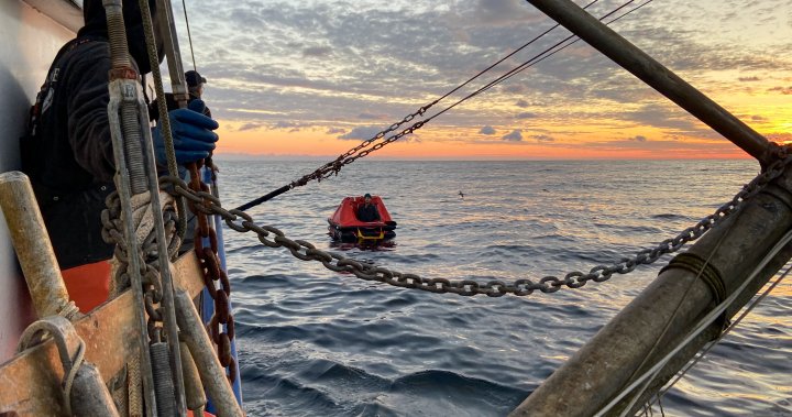 ‘Miracle’: 1 of 2 missing U.S. fishermen found adrift in life raft off Vancouver Island