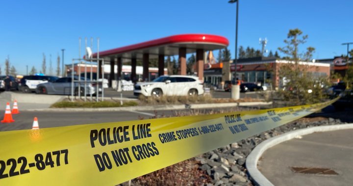 Father, child killed in ‘serious, targeted’ shooting at shopping complex in southeast Edmonton