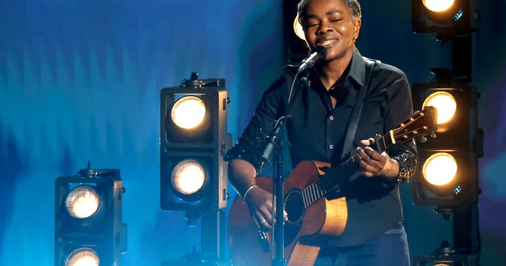 Calgary woman shocked to see Tracy Chapman playing her guitar at the Grammys