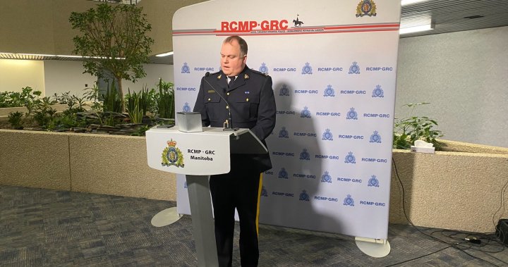 3 children, 2 women found dead: Manitoba RCMP