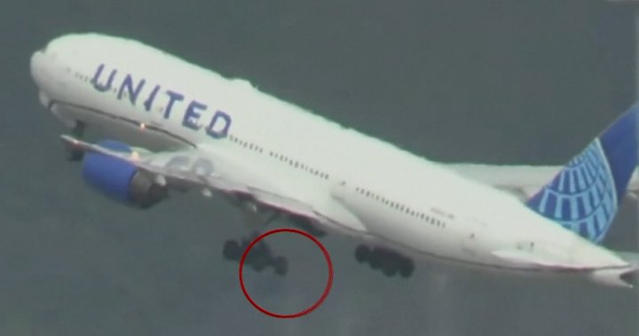 Tire falls off Boeing plane mid-air, smashing into parked cars below – National