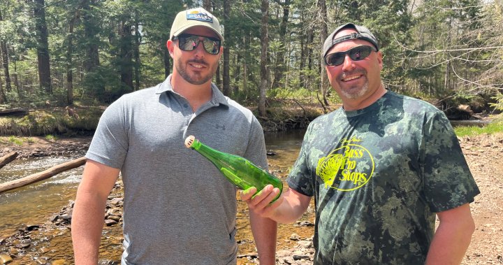 Message found in bottle in New Brunswick begs finder to ‘let me out’