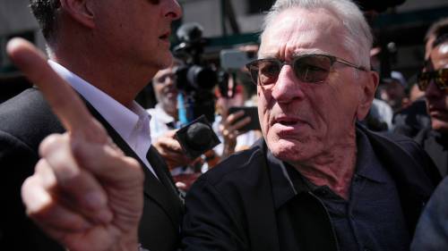 Robert De Niro slams Trump as a ‘clown’ outside NYC hush money trial