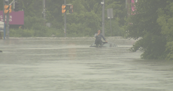 Ontario storm: Major flooding hits Toronto area, thousands without power