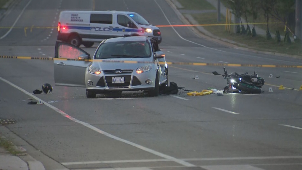 Motorcyclist dead after Mississauga crash