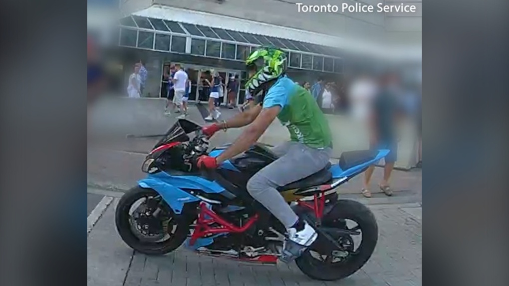 Motorcyclist wanted in hit-and-run that injured Toronto cop